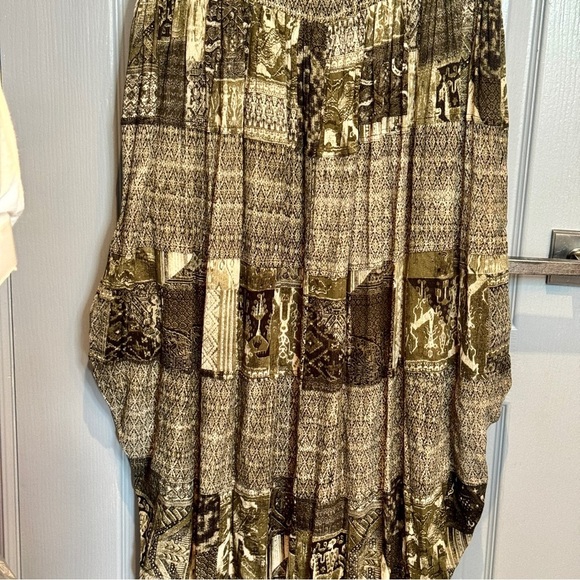 Elegant Green Maxi Dress - Picture 13 of 16